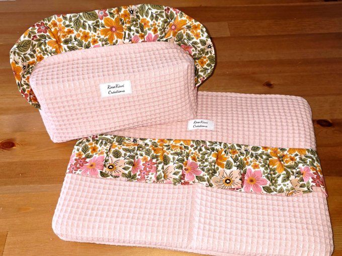Trousse de toilette en nid d’abeille et froufrou 
