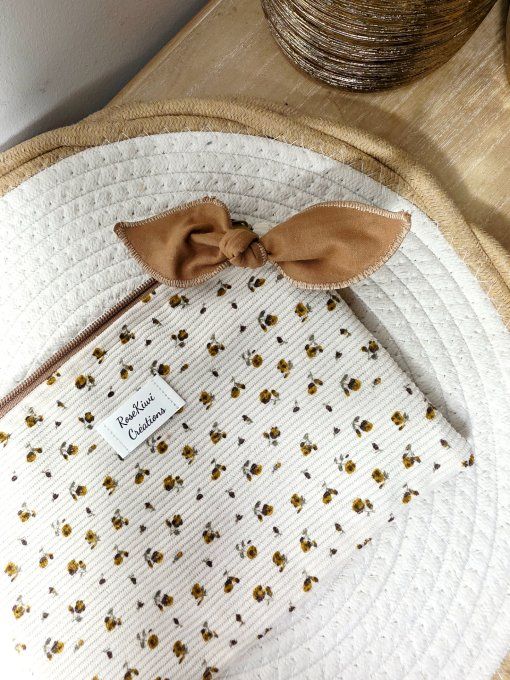 Trousse plate en velours côtelé