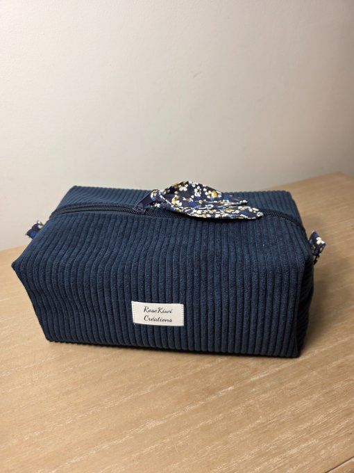 Maxi trousse de toilette en velours côtelé